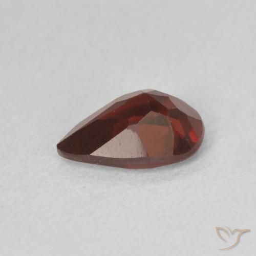 Granato Piropo Rosso scuro naturale da 0.73 ct, Forma a pera, VVS-VS