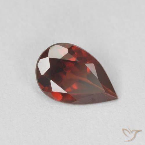 Granato Piropo Sangria rossa naturale da 0.69 ct, Forma a pera, VVS-VS
