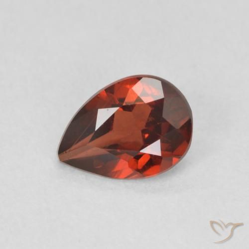 0.77ct Naturale Rosso scuro Granato Piropo, Forma a pera, VS