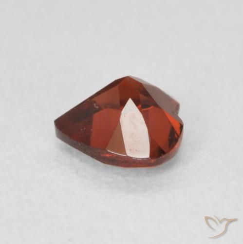 Granato Piropo Rosso scuro naturale da 0.58 ct, Cuore, VS