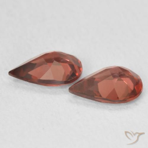 Gemme di Granato Piropo Rosso scarlatto profondo naturale da 1.25 ct, Forma a pera, VVS-VS