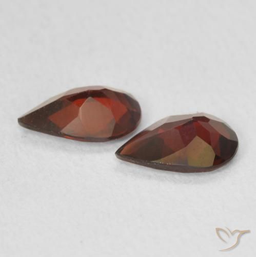 Gemme di Granato Piropo Rosso scuro naturale da 1.15 ct, Forma a pera, VVS-VS