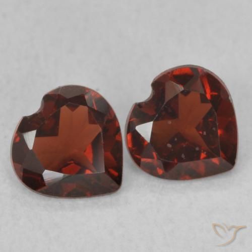 Gemme di Granato Piropo Rosso Sangue Profondo naturale da 0.92 ct, Cuore, VS