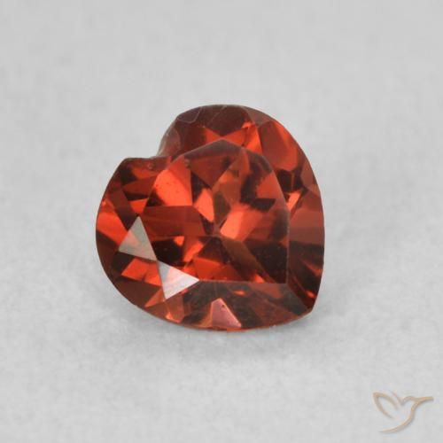 Granato Piropo Ribes Rosso naturale da 0.61 ct, Cuore, VS