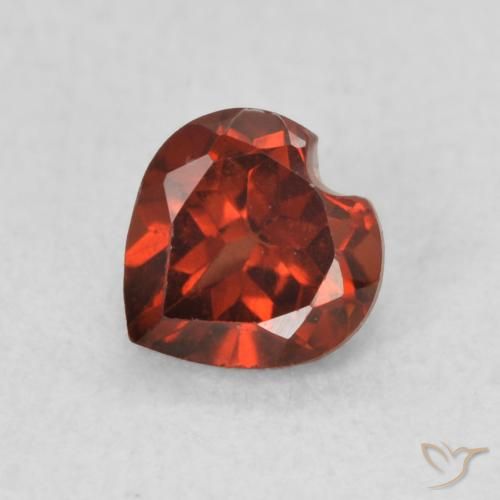 0.64ct Naturale Rosso medio Granato Piropo, Cuore, VS