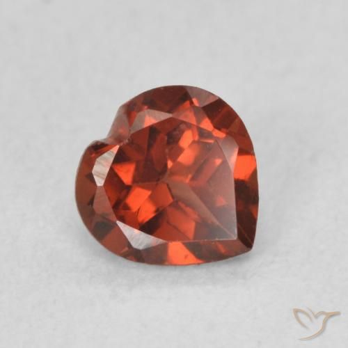 Granato Piropo Rosso brillante naturale da 0.61 ct, Cuore, VS