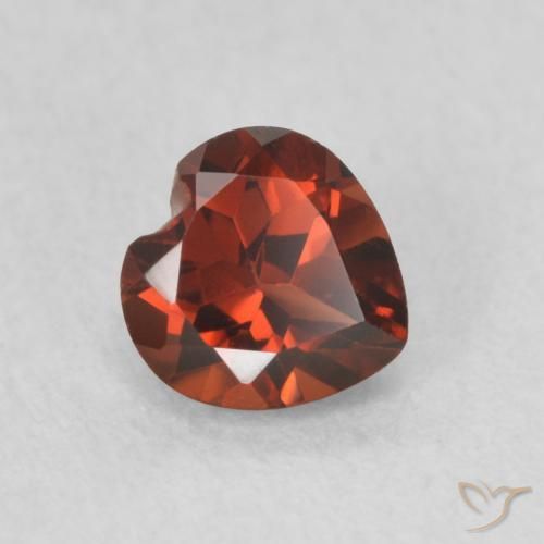 Granato Piropo Ribes Rosso naturale da 0.58 ct, Cuore, VS