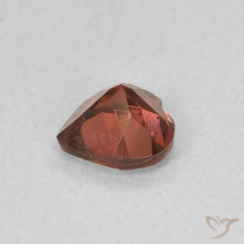 Granato Piropo Medium Dark-Red naturale da 0.57 ct, Cuore, VS