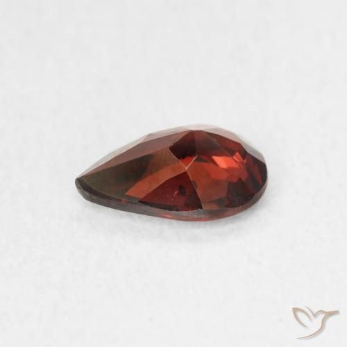 Granato Piropo Rosso Sangue Profondo naturale da 0.69 ct, Forma a pera, VVS-VS