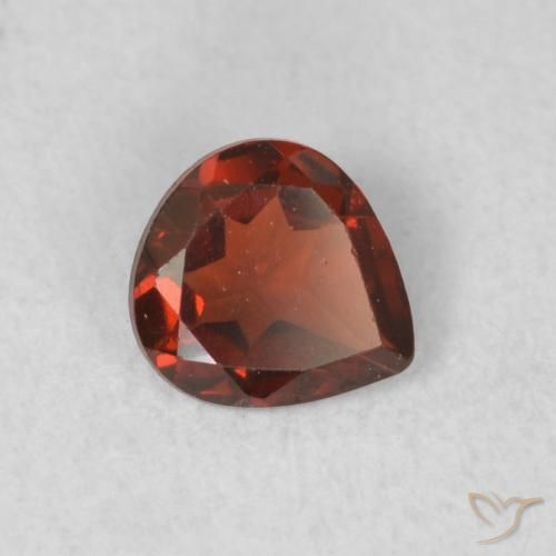 Granato Piropo Rosso medio naturale da 0.45 ct, Forma a pera, VS