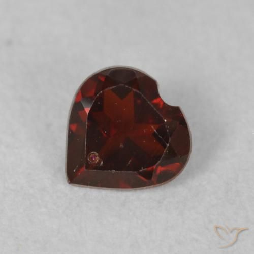 0.56ct Naturale Rosso scuro Granato Piropo, Cuore, VS