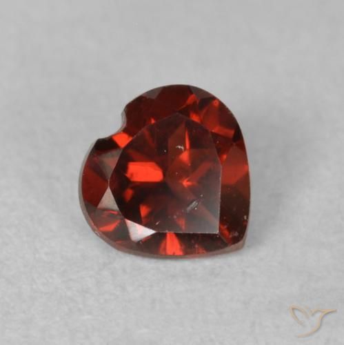 0.60ct Naturale Rosso medio Granato Piropo, Cuore, VS