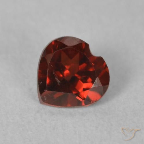 Granato Piropo Rosso medio naturale da 0.60 ct, Cuore, VS