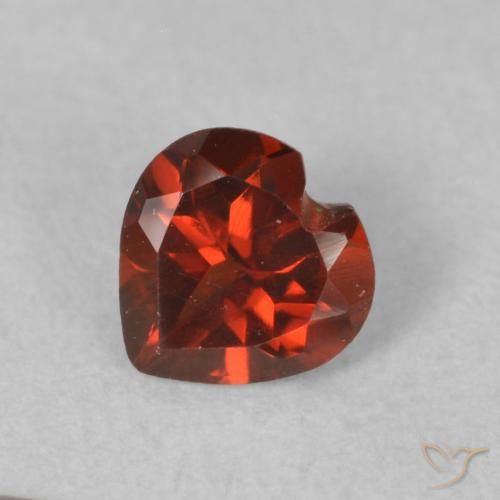 0.53ct Naturale Ribes Rosso Granato Piropo, Cuore, VS