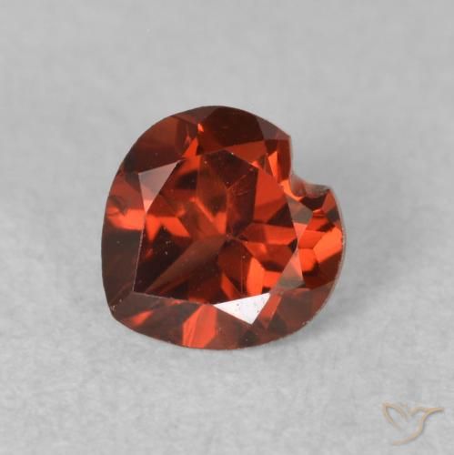 Granato Piropo Rosso medio naturale da 0.63 ct, Cuore, VS