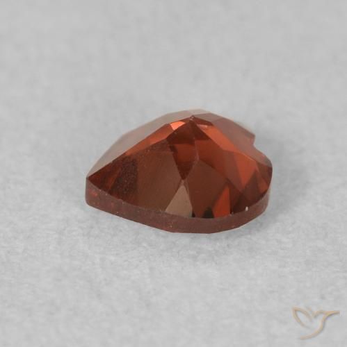 Granato Piropo Rosso medio naturale da 0.57 ct, Cuore, VVS-VS