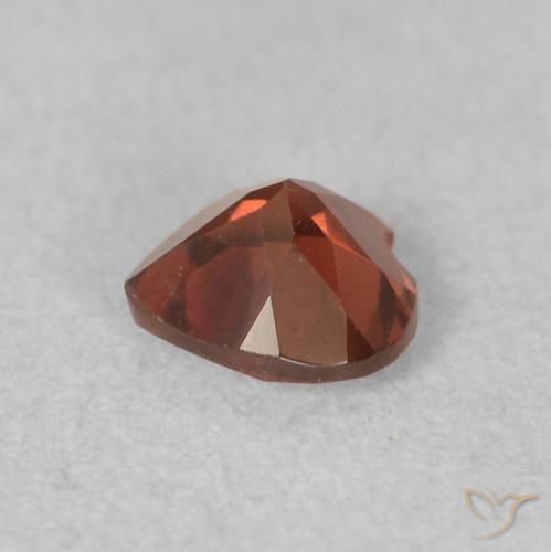 Granato Piropo Rosso scuro naturale da 0.55 ct, Cuore, VVS-VS