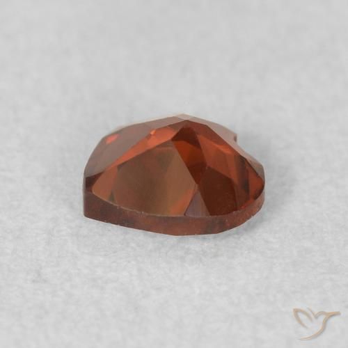 Granato Piropo Medium Dark-Red naturale da 0.55 ct, Cuore, VVS-VS