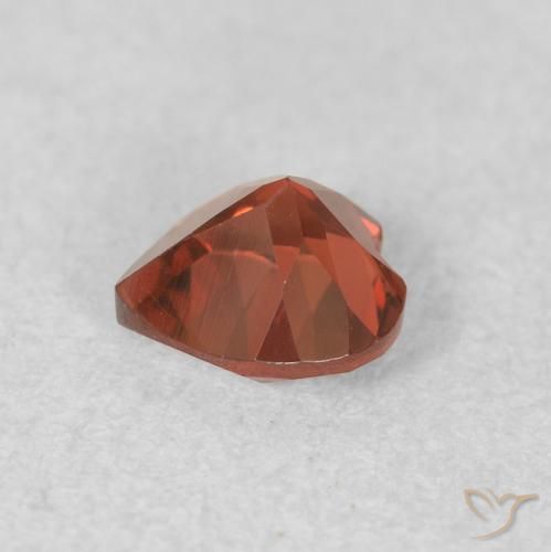 Granato Piropo Rosso brillante naturale da 0.57 ct, Cuore, VVS-VS