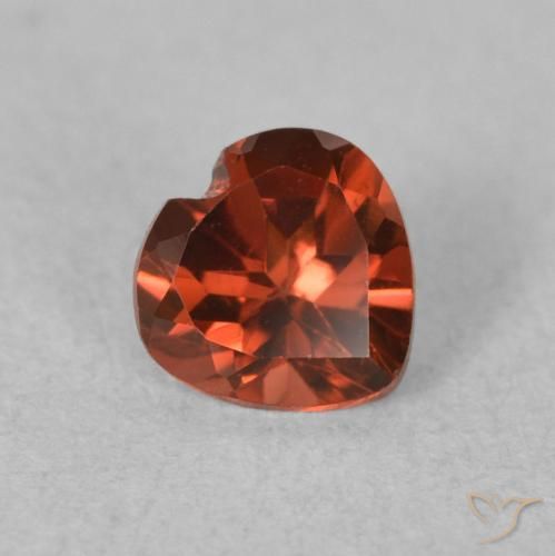 Granato Piropo Rosso brillante naturale da 0.57 ct, Cuore, VVS-VS