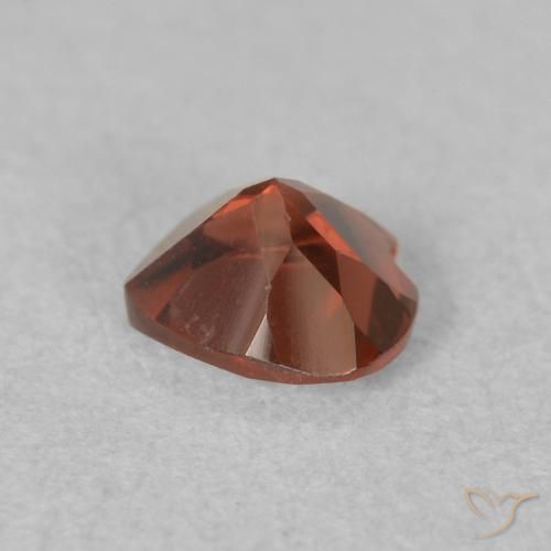 Granato Piropo Rosso brillante naturale da 0.57 ct, Cuore, VVS-VS