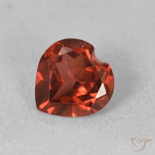 0.56ct Naturale Ribes Rosso Granato Piropo, Cuore, VVS-VS