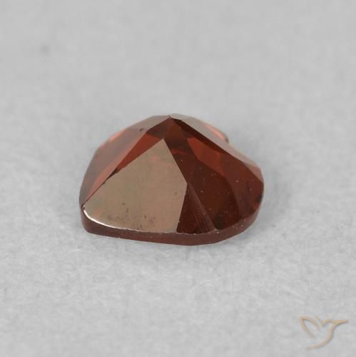 Granato Piropo Rosso medio naturale da 0.55 ct, Cuore, VVS-VS