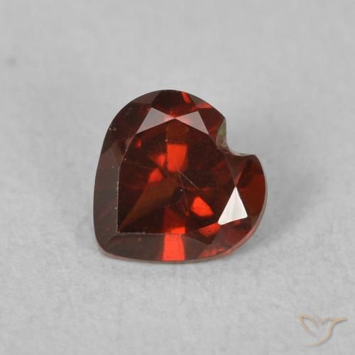 0.53ct Naturale Ribes Rosso Granato Piropo, Cuore, VVS-VS