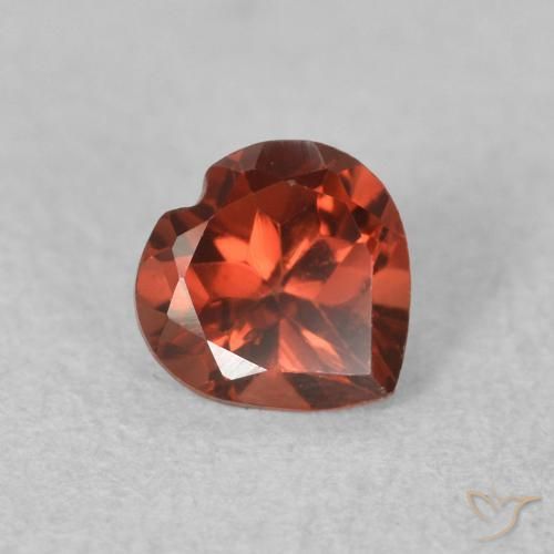 Granato Piropo Rosso medio naturale da 0.64 ct, Cuore, VS