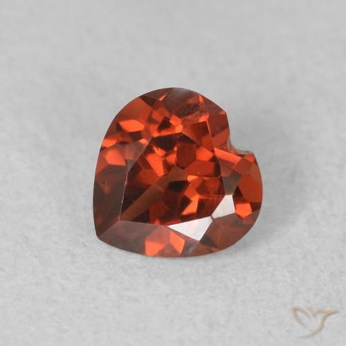 0.59ct Naturale Rosso medio Granato Piropo, Cuore, VS