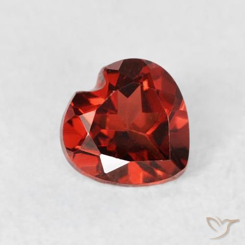 Granato Piropo Rosso medio naturale da 0.54 ct, Cuore, VS