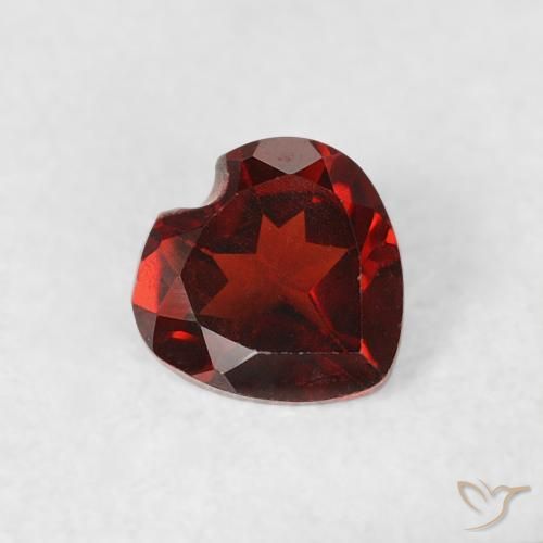 Granato Piropo Rosso medio naturale da 0.47 ct, Cuore, VS