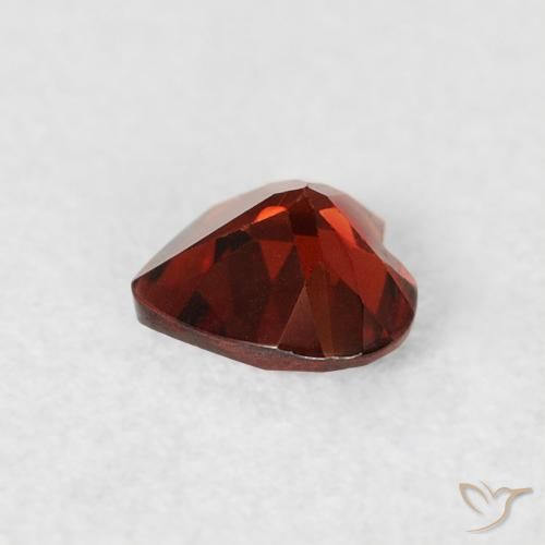 Granato Piropo Rosso brillante naturale da 0.54 ct, Cuore, VS
