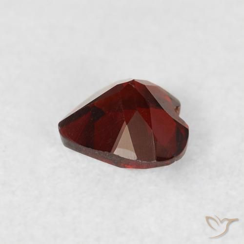 Granato Piropo Ribes Rosso naturale da 0.57 ct, Cuore, VS