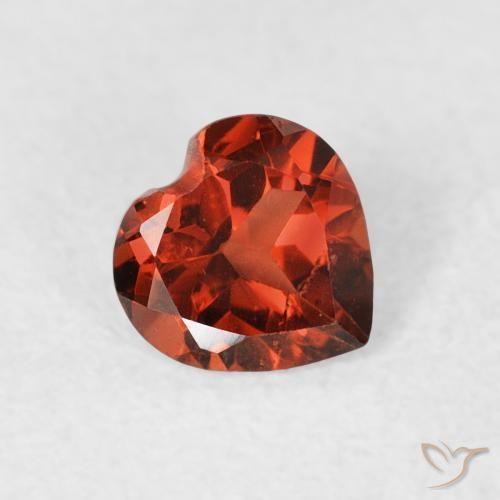 Granato Piropo Rosso medio naturale da 0.54 ct, Cuore, VS