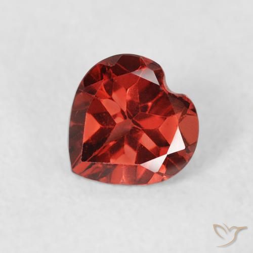 0.67ct Naturale Ribes Rosso Granato Piropo, Cuore, VS