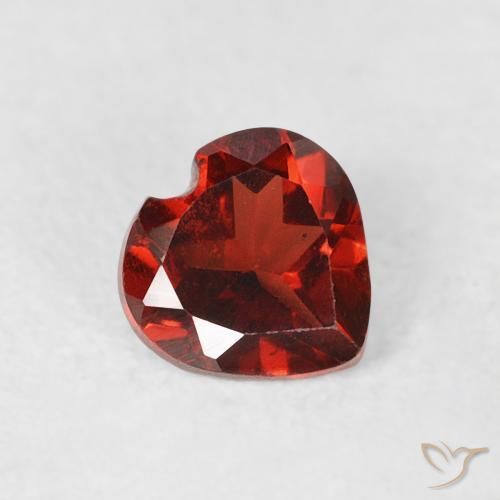 Granato Piropo Sangria rossa naturale da 0.56 ct, Cuore, VS