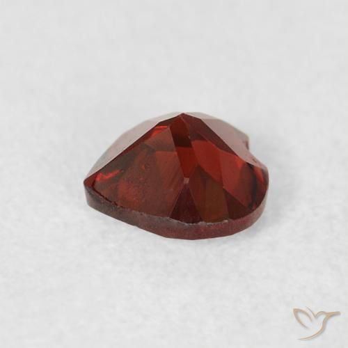 Granato Piropo Sangria rossa naturale da 0.56 ct, Cuore, VS