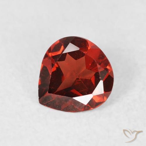 0.53ct Naturale Sangria rossa Granato Piropo, Forma a pera, VS