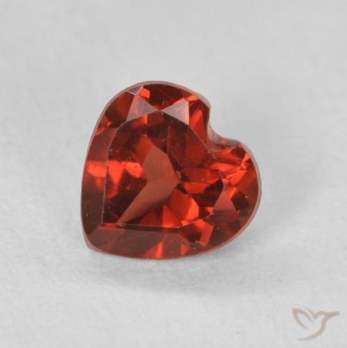 0.61ct Naturale Ribes Rosso Granato Piropo, Cuore, VS