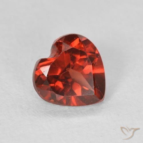 Granato Piropo Ribes Rosso naturale da 0.61 ct, Cuore, VS