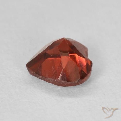 Granato Piropo Ribes Rosso naturale da 0.61 ct, Cuore, VS