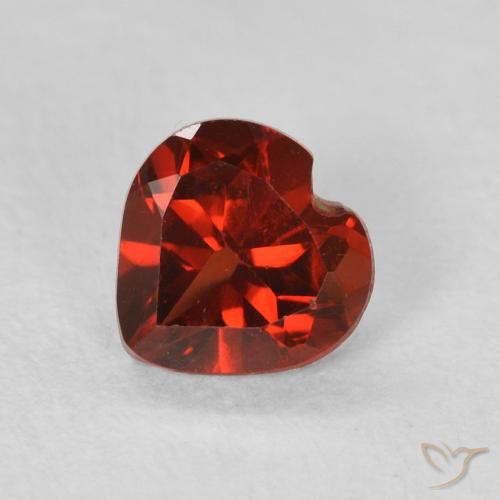 0.60ct Naturale Ribes Rosso Granato Piropo, Cuore, VS