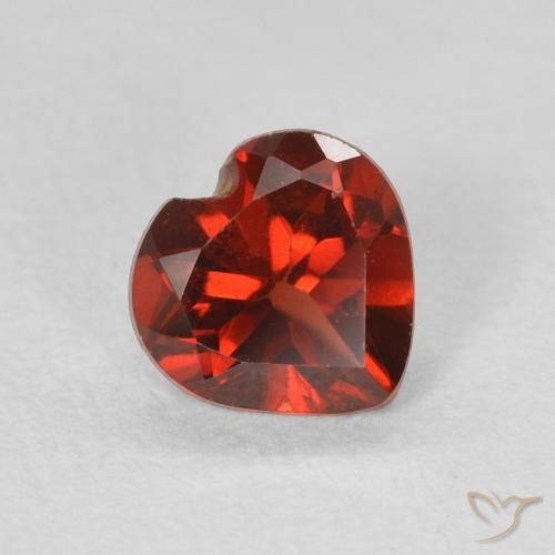 Granato Piropo Ribes Rosso naturale da 0.60 ct, Cuore, VS