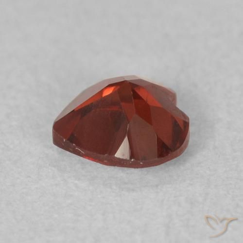 Granato Piropo Rosso brillante naturale da 0.61 ct, Cuore, VS