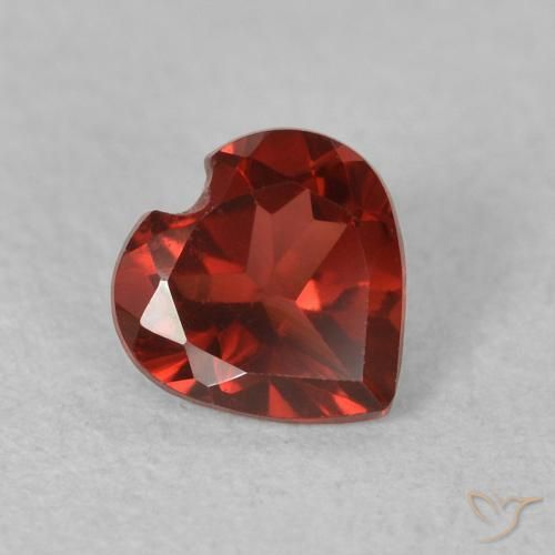 Granato Piropo Ribes Rosso naturale da 0.52 ct, Cuore, VVS-VS