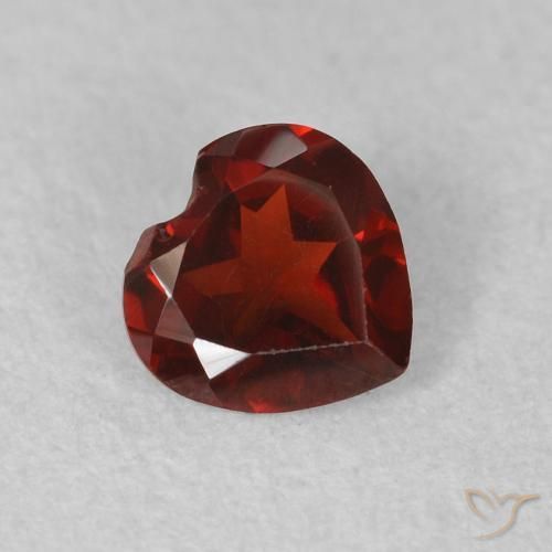 Granato Piropo Rosso Merlot naturale da 0.47 ct, Cuore, VVS-VS