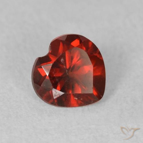 Granato Piropo Sangria rossa naturale da 0.50 ct, Cuore, VVS-VS