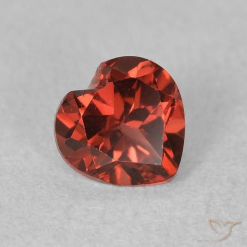 Granato Piropo Ribes Rosso naturale da 0.62 ct, Cuore, VVS-VS