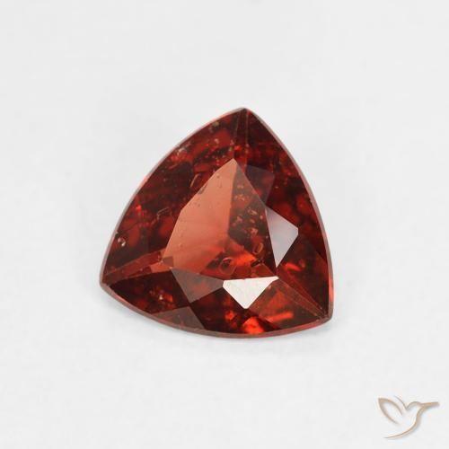 Granato Piropo Sangria rossa naturale da 0.68 ct, Taglio trillion, VS-SI